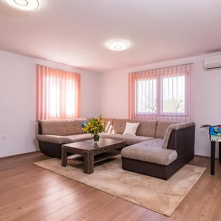 Selina Apartamento Loborika