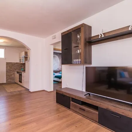 Apartment Selina Loborika