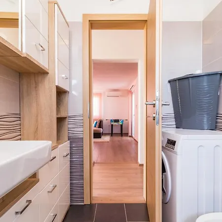 Apartment Selina Loborika